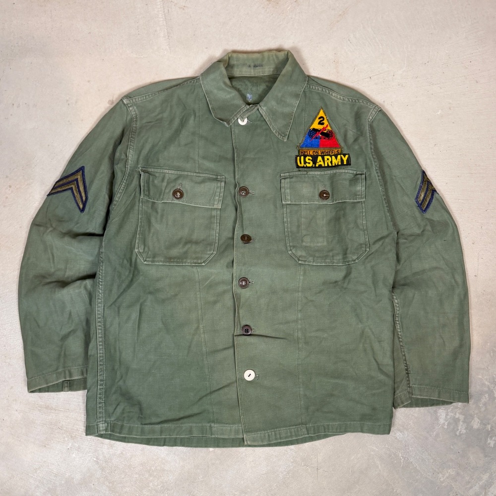 Vintage US Army OG-107 Utility Shirt 2nd Armored Division Hell on Wheels Patches